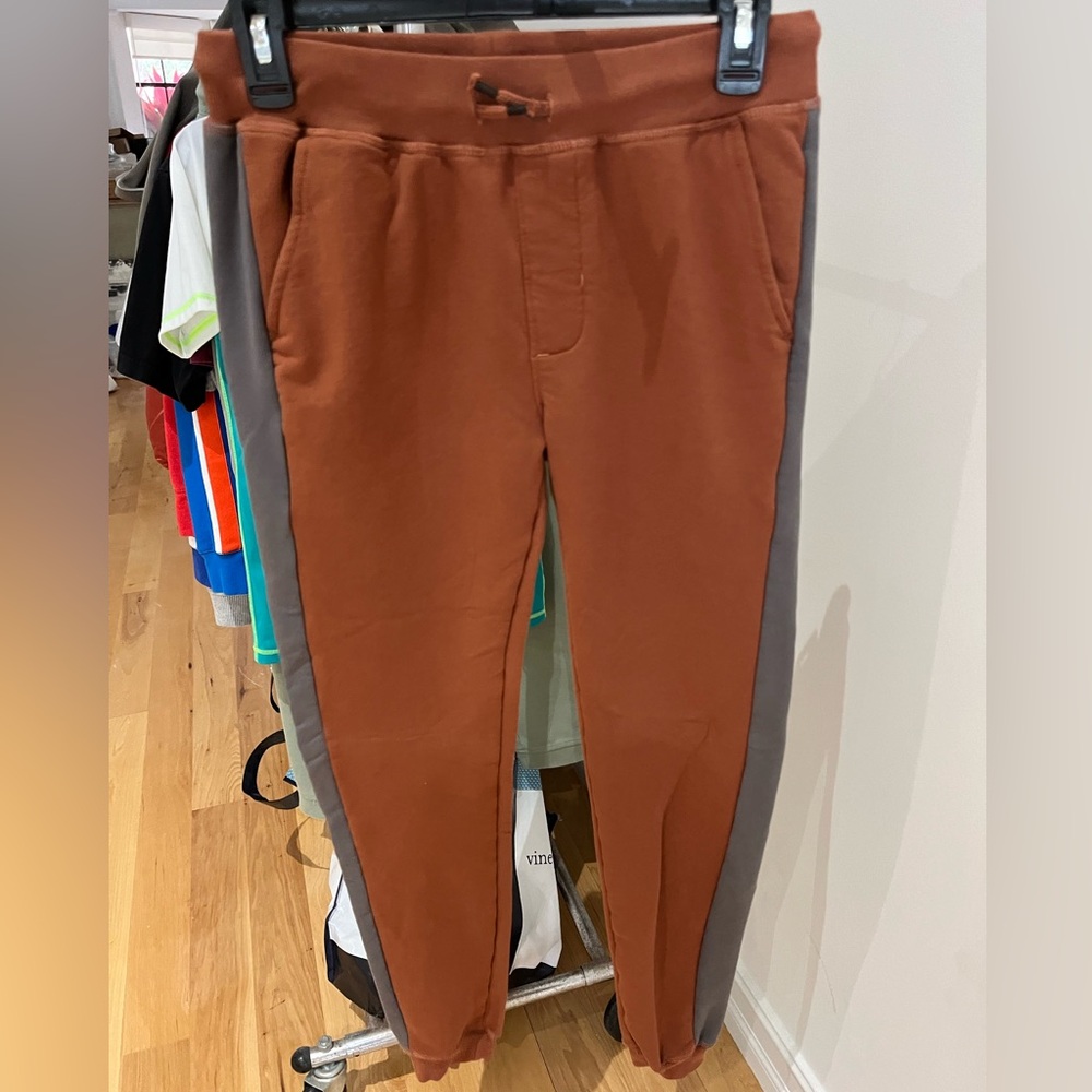 Nordstrom boys brand new without tags sweat pants side stripe joggers XL 14/16